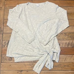 Women’s lightweight sweater